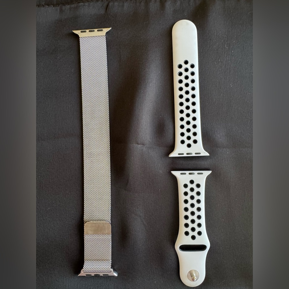 Apple Watch Silver Milanese Loop and Nike+ Seashell Bands Set, 42mm Series 3 M-L